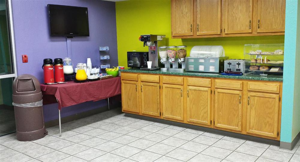 Americas Best Value Inn - Seymour Restaurant photo