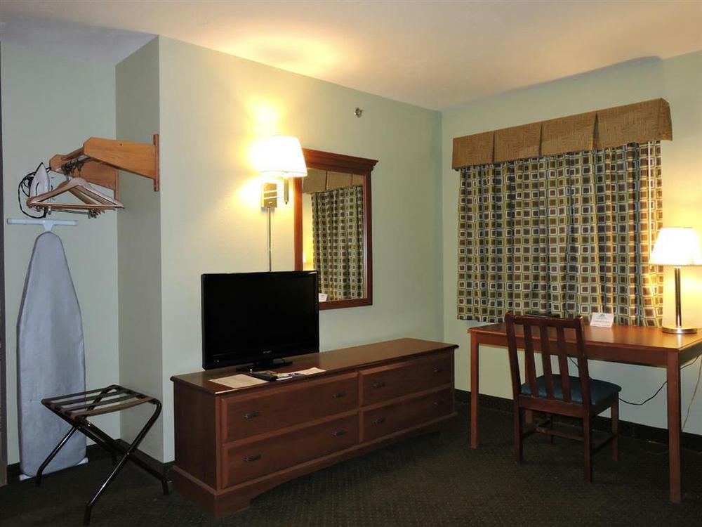 Americas Best Value Inn - Seymour Room photo