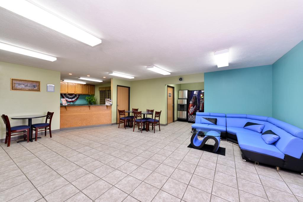 Americas Best Value Inn - Seymour Exterior photo