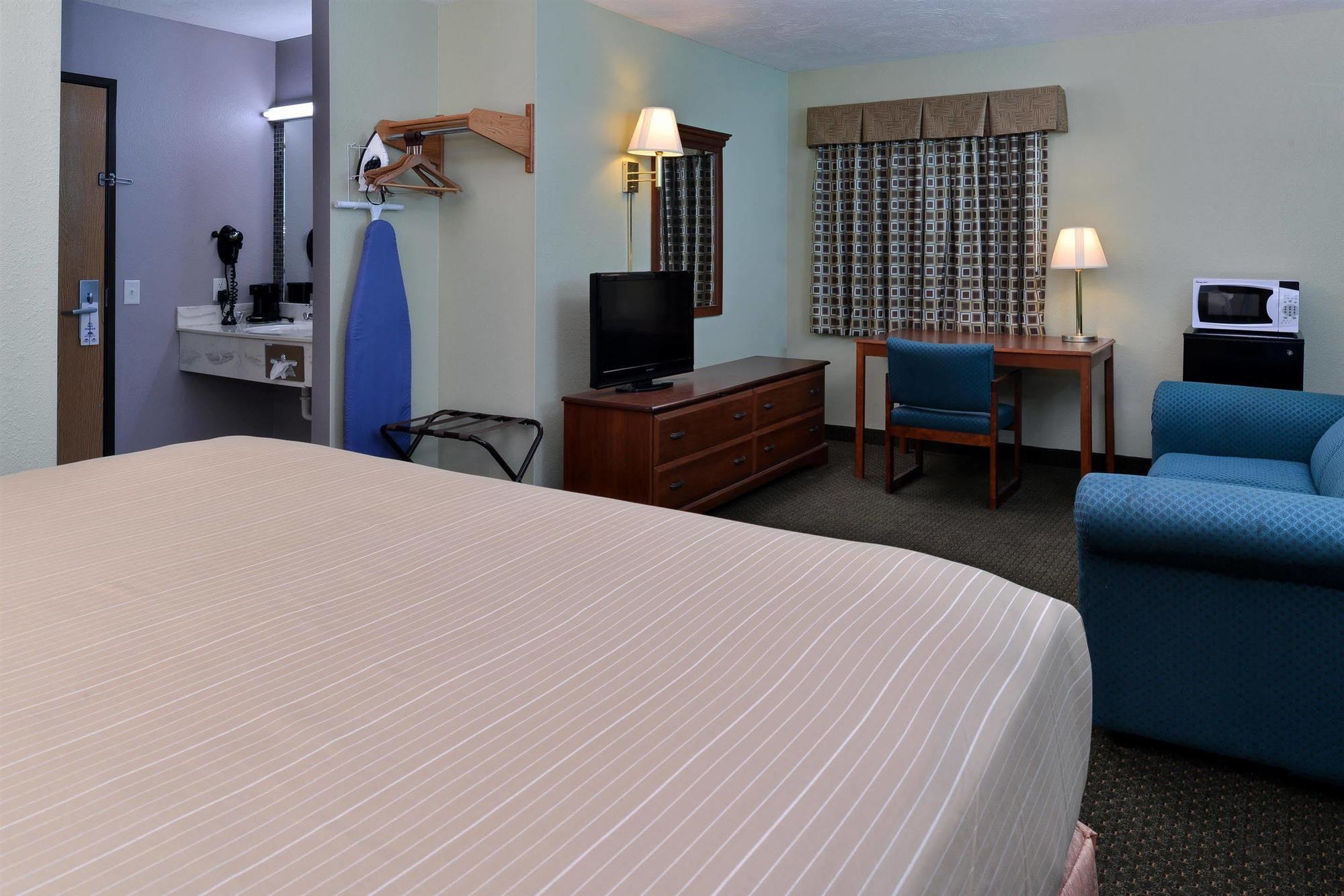 Americas Best Value Inn - Seymour Exterior photo