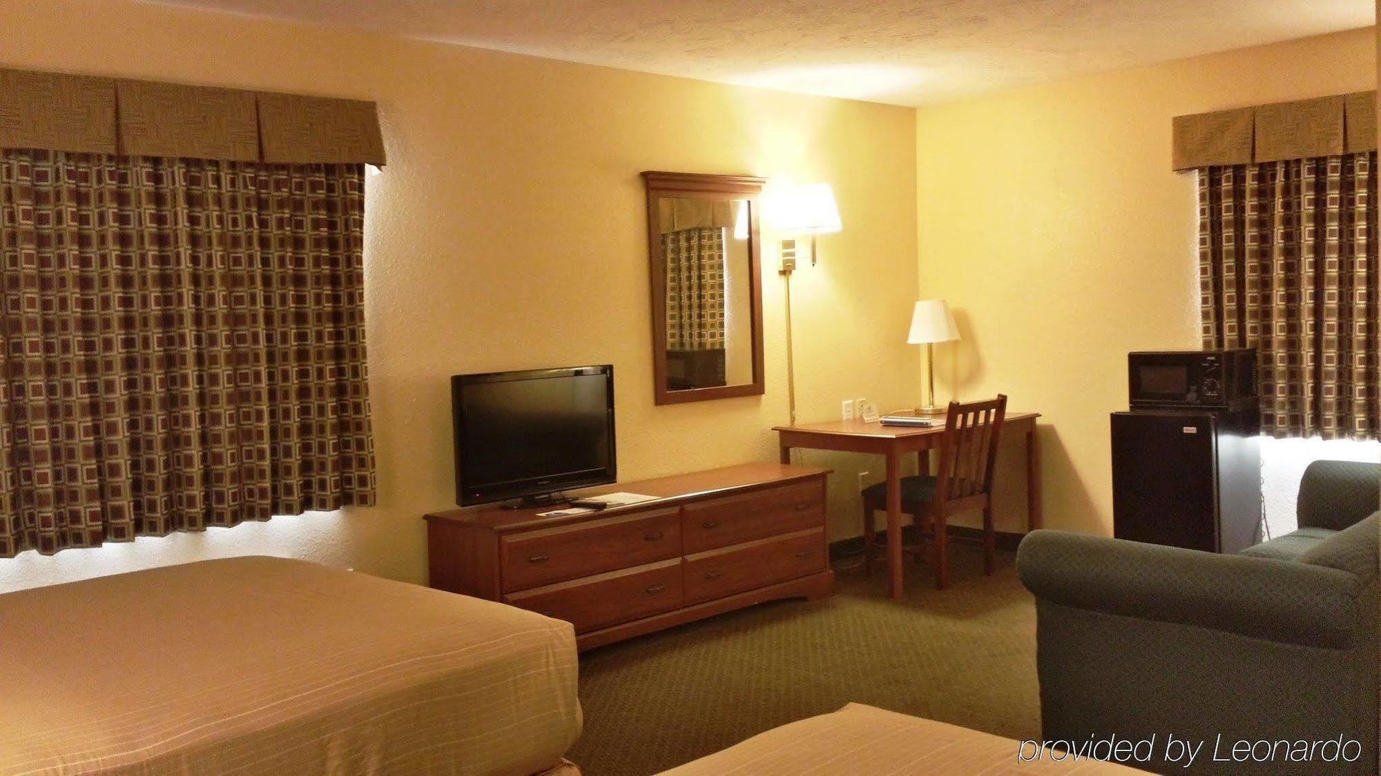 Americas Best Value Inn - Seymour Exterior photo