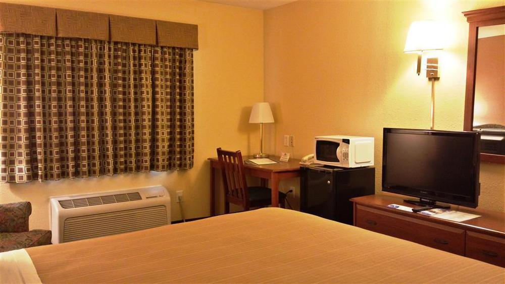 Americas Best Value Inn - Seymour Room photo